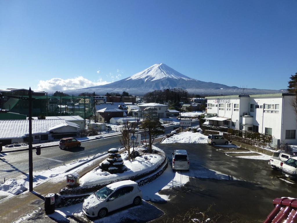 Kawaguchiko Lakeside Hotel Fujikawaguchiko Buitenkant foto